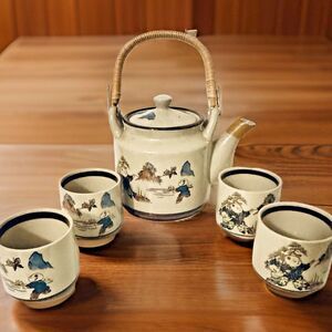 Teapot japanese  with bamboo Handle and 4 cups Vintage